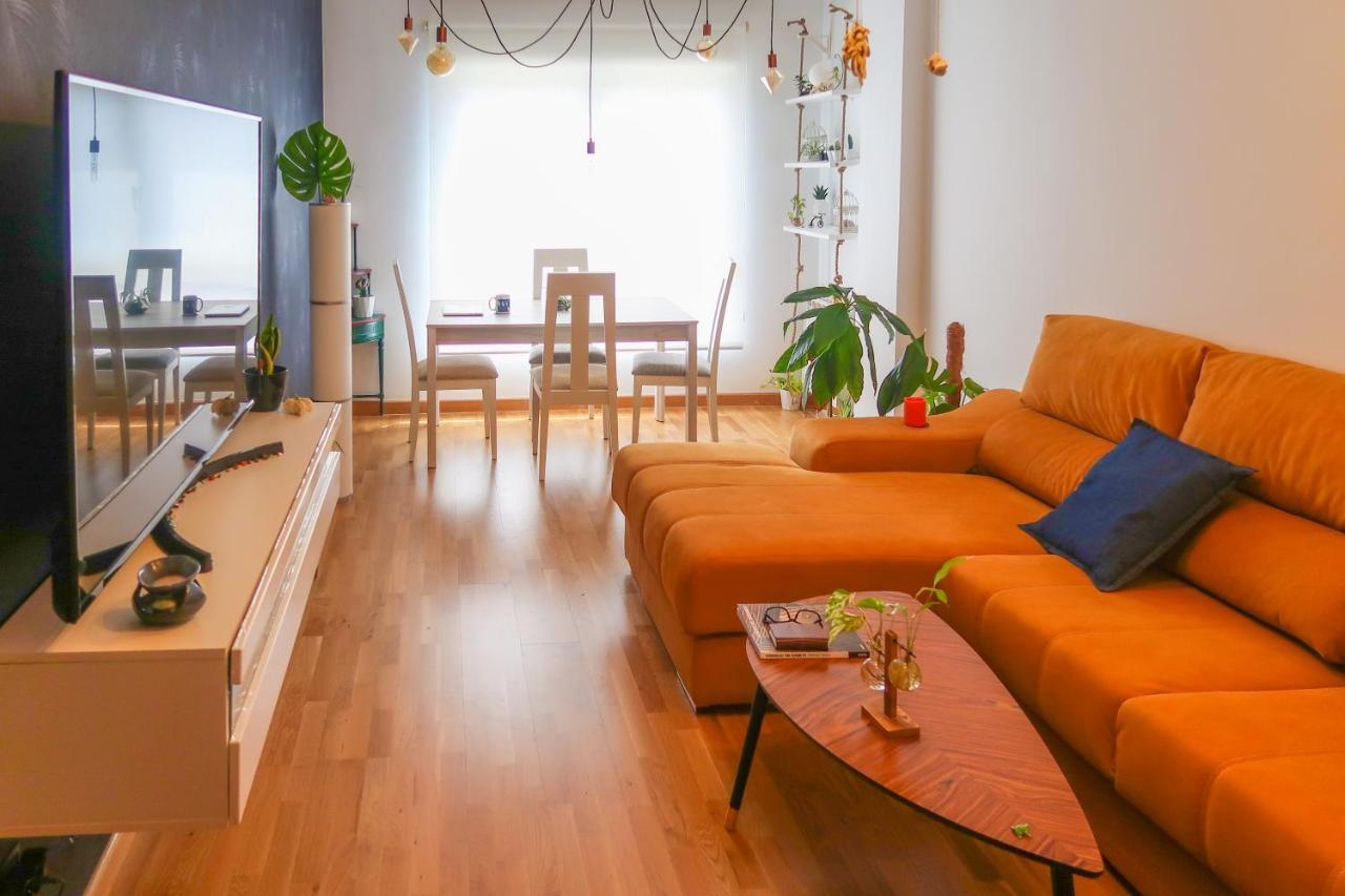 Housingleon- Casa Oliva Con Garaje Apartment ภายนอก รูปภาพ